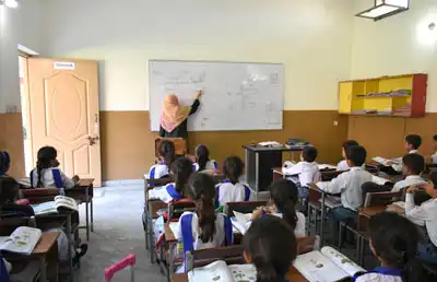 education-3 Education-img-box-3