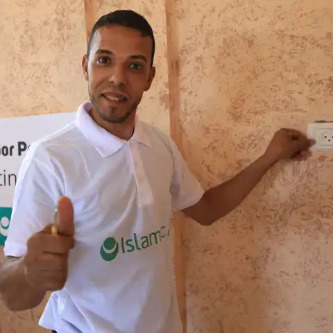 Volunteer-for-Us-box-img5